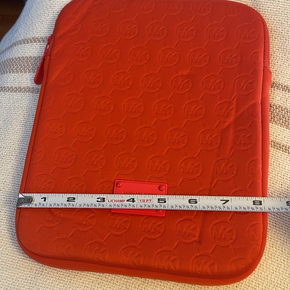 NWT Michael Kors Electronics Pouch - Picture 8 of 10